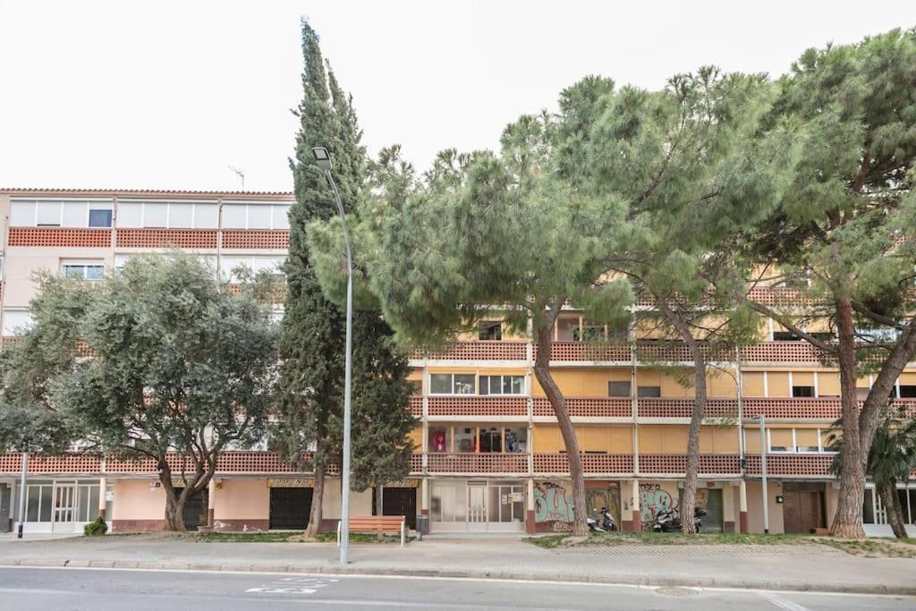 Habitaciones Bonitas Y Comodas L'Hospitalet de Llobregat Exterior foto