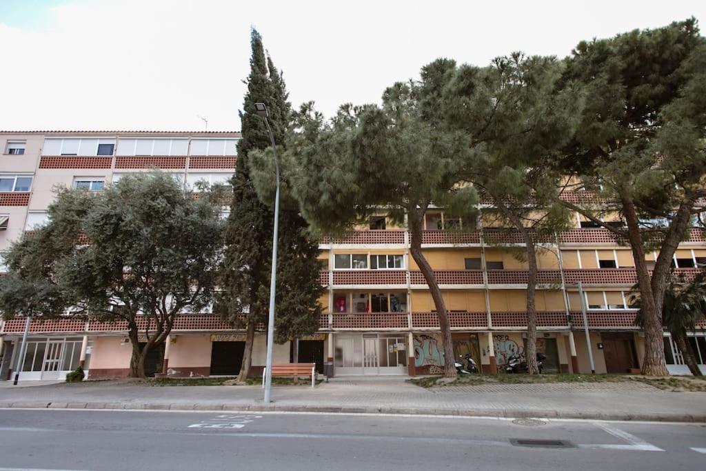 Habitaciones Bonitas Y Comodas L'Hospitalet de Llobregat Exterior foto
