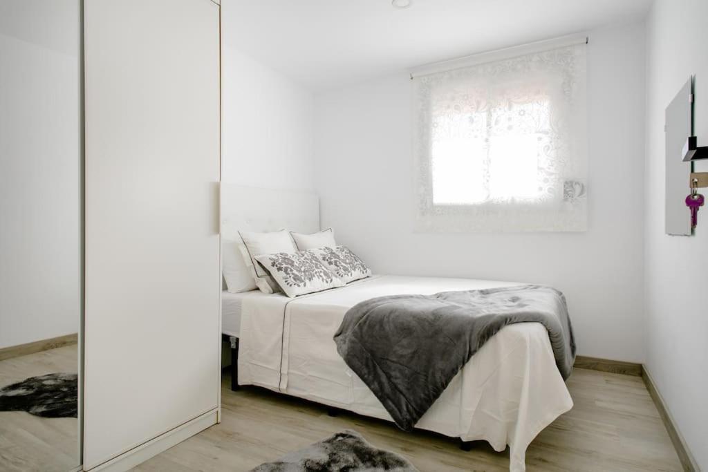 Habitaciones Bonitas Y Comodas L'Hospitalet de Llobregat Exterior foto